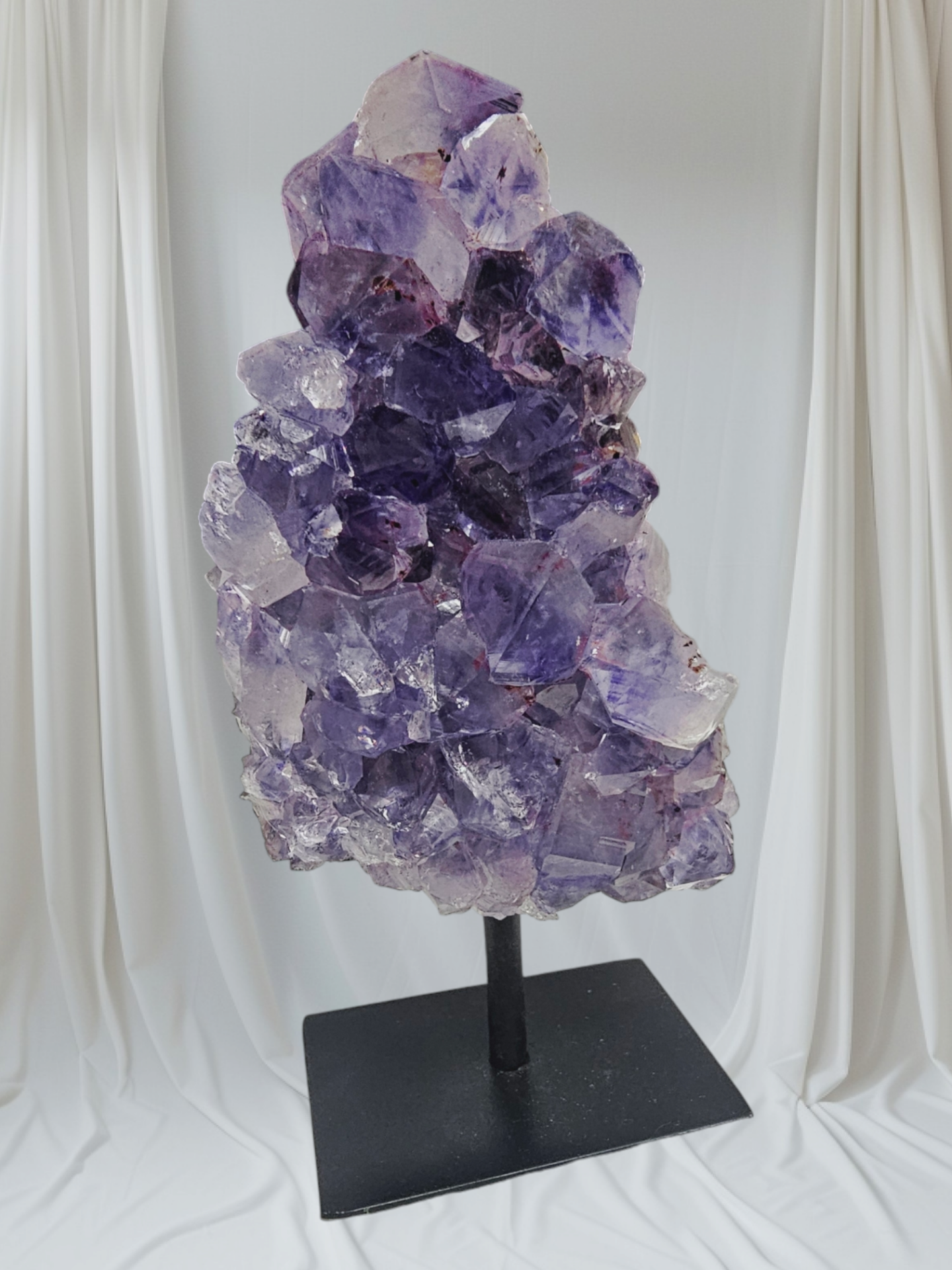 Wunderschöner Imposanter Amethyst auf Metallsockel