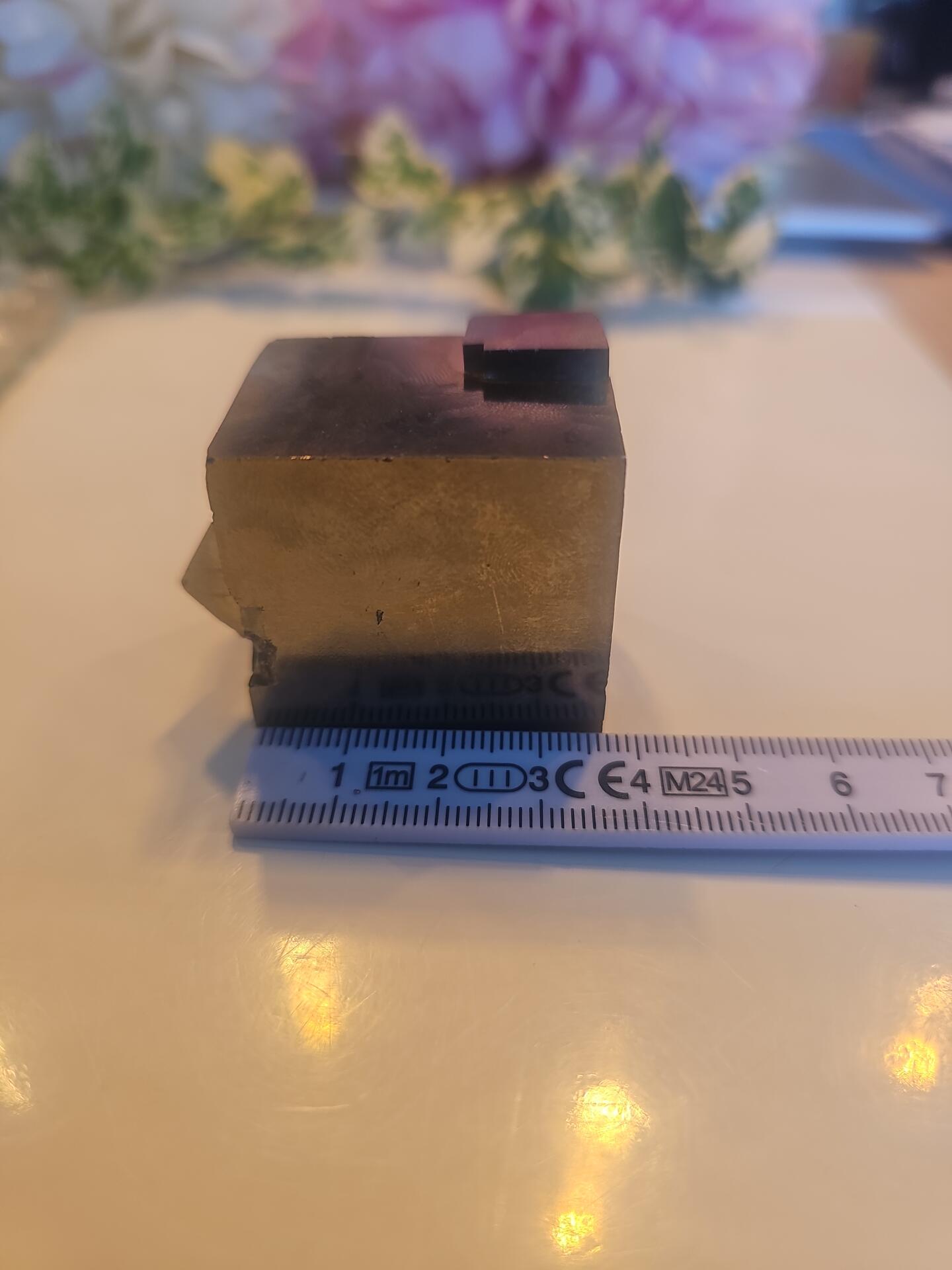 Pyritwürfel mit natürlichem Würfelaufwuchs – 130 g | Madan, Bulgarien – Bild 2
